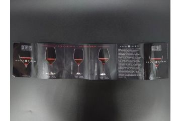 未使用品　オーストリア　RIEDEL(リーデル)　ヴィノム　250周年記念　ピノ・ノワール　ネッビオーロ　上品な佇まいが魅力のグラス4客セット(ワイン、箱付き)(R-073036)