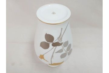 大倉陶園(OKURA、OAC)　金蝕バラ　モダンなデザインで気品溢れる花器(OKURA CHINA、エッチング、金くさらし、花瓶、花入、フラワーベース、ケース付き)(R-073037)