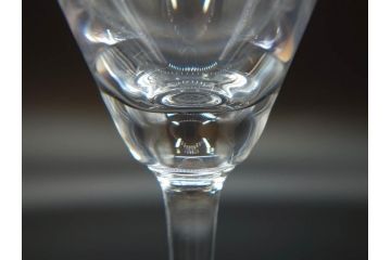 未使用品　オーストリア　RIEDEL(リーデル)　ヴィノム　エクストリーム　美しいフォルムが気品漂うグラス4客セット(シャンパーニュ、箱付き)(R-073038)