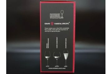 未使用品　オーストリア　RIEDEL(リーデル)　ヴィノム　エクストリーム　美しいフォルムが気品漂うグラス4客セット(シャンパーニュ、箱付き)(R-073038)