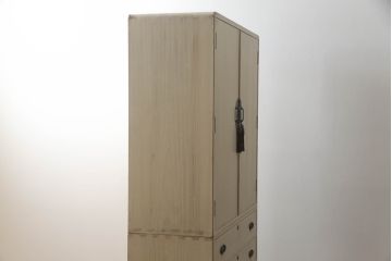 中古　伝統工芸士　皆川新司作　総桐(キリ)材　凛とした佇まいが魅力の加茂桐箪笥(四方丸、胴厚、総桐たんす、和タンス、衣装箪笥、着物箪笥、引き出し)(R-073043)