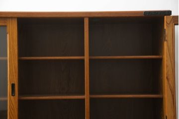 中古　美品　欅(ケヤキ)材　和モダンな空間づくりにおすすめの水屋箪笥サイドボード(食器棚、収納棚、戸棚、飾り棚、茶箪笥、サイドキャビネット)(R-073044)