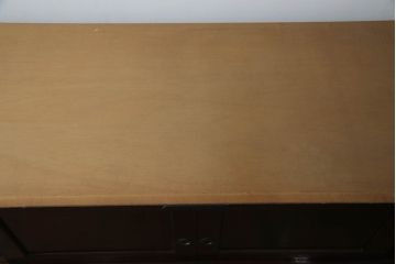 中古　美品　筑後民芸　脚(台輪)付きリメイク　上質な和の雰囲気を高めるサイドボード(戸棚、収納棚、サイドキャビネット)(R-073046)