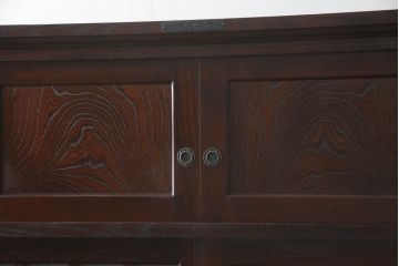 中古　美品　筑後民芸　脚(台輪)付きリメイク　上質な和の雰囲気を高めるサイドボード(戸棚、収納棚、サイドキャビネット)(R-073046)
