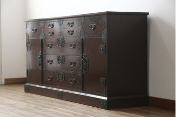 中古　美品　筑後民芸　天板リメイク　上質な和の雰囲気を高めるサイドボード(戸棚、収納箪笥、整理箪笥、サイドチェスト、引き出し、和箪笥)(R-073047)