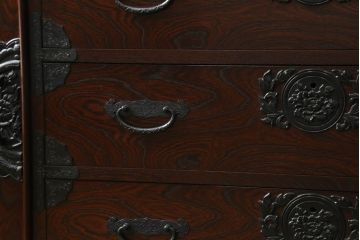 中古　美品　筑後民芸　天板リメイク　上質な和の雰囲気を高めるサイドボード(戸棚、収納箪笥、整理箪笥、サイドチェスト、引き出し、和箪笥)(R-073047)
