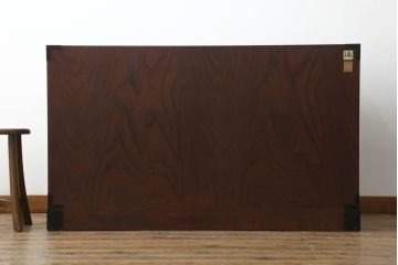 中古　美品　仙台民芸箪笥(仙台箪笥)　欅産業　凝ったつくりの大振りの金具が目を惹く仙台箪笥サイドボード(サイドチェスト、ローチェスト、収納箪笥、衣装箪笥、引き出し)(R-073049)
