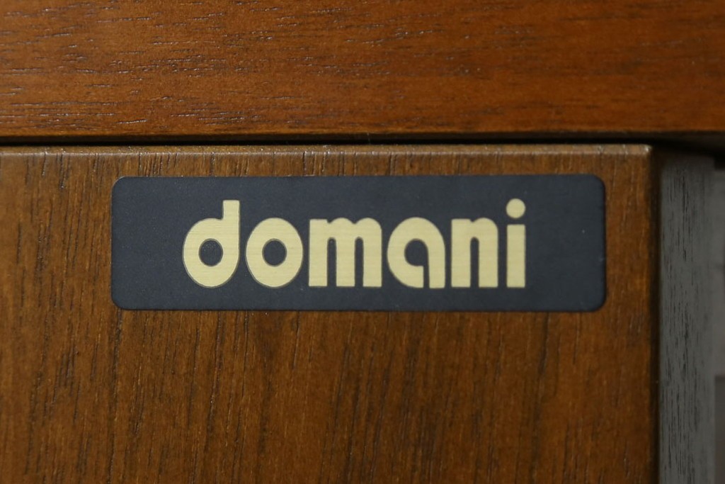 中古　美品　希少な絶版品!!　カリモク　domani(ドマーニ)　PROCEED(プロシード)コレクション　品のある佇まいでお部屋を引き立てるサイドキャビネット　(R-073052)