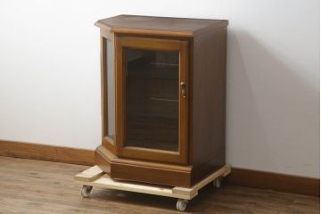中古　美品　希少な絶版品!!　カリモク　domani(ドマーニ)　PROCEED(プロシード)コレクション　品のある佇まいでお部屋を引き立てるサイドキャビネット(飾り棚、収納棚)(R-073052)