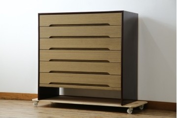 中古　美品　伝統工芸品　箪笥の松本　100巾チェスト　6重　脚付きでモダンな加茂総桐箪笥　定価約44万円　(R-073086)