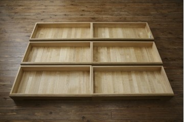 中古　美品　伝統工芸品　箪笥の松本　100巾チェスト　6重　脚付きでモダンな加茂総桐箪笥　定価約44万円　(R-073086)