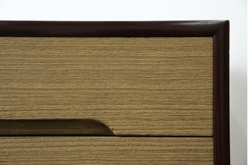 中古　美品　伝統工芸品　箪笥の松本　100巾チェスト　6重　脚付きでモダンな加茂総桐箪笥　定価約44万円　(R-073086)