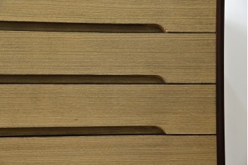 中古　美品　伝統工芸品　箪笥の松本　100巾チェスト　6重　脚付きでモダンな加茂総桐箪笥　定価約44万円　(R-073086)