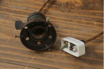 アンティーク照明　オールドノリタケ・則武(日陶)　小菊　落ち着いた色味の小花が目を引く電笠(吊り下げ照明、天井照明、シェード)(R-073090)