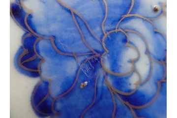 江戸〜明治　冨貴長春　古伊万里　金彩　色絵　染付　約26cm　8.4寸　鮮やかな色合いと迫力のある獅子が目を惹く大鉢(深鉢、和皿、和食器、共箱付き、八寸四分)(R-073099)