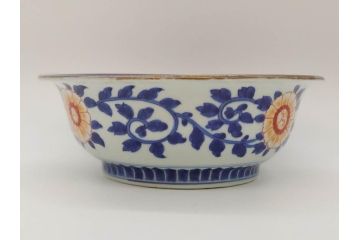江戸〜明治　冨貴長春　古伊万里　金彩　色絵　染付　約29cm　9.4寸　鮮やかな色合いと迫力のある獅子が目を惹く大鉢(深鉢、和皿、和食器、共箱付き、九寸四分)(R-073100)