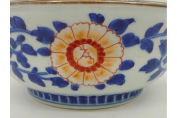 江戸〜明治　冨貴長春　古伊万里　金彩　色絵　染付　約29cm　9.4寸　鮮やかな色合いと迫力のある獅子が目を惹く大鉢(深鉢、和皿、和食器、共箱付き、九寸四分)(R-073100)