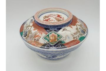 幕末〜明治　古伊万里　色絵　金彩　染付　鶴　約23cm　7.5寸　繊細に描かれた絵柄にこだわりを感じる蓋物(大平、深鉢、深皿、和食器、七寸五分)(R-073101)