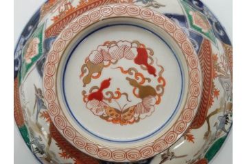 幕末〜明治　古伊万里　色絵　金彩　染付　鶴　約23cm　7.5寸　繊細に描かれた絵柄にこだわりを感じる蓋物(大平、深鉢、深皿、和食器、七寸五分)(R-073101)