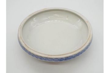 幕末〜明治　古伊万里　色絵　金彩　染付　鶴　約23cm　7.5寸　繊細に描かれた絵柄にこだわりを感じる蓋物(大平、深鉢、深皿、和食器、七寸五分)(R-073101)