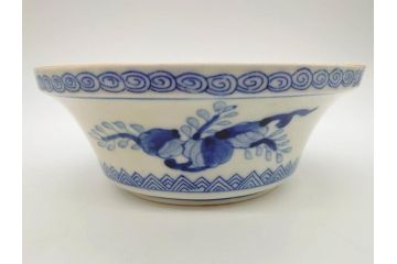 幕末〜明治　古伊万里　色絵　金彩　染付　鶴　約23cm　7.5寸　繊細に描かれた絵柄にこだわりを感じる蓋物(大平、深鉢、深皿、和食器、七寸五分)(R-073101)