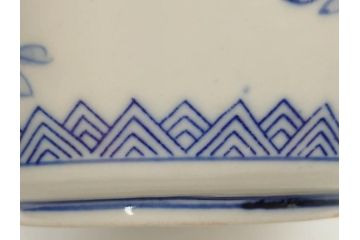 幕末〜明治　古伊万里　色絵　金彩　染付　鶴　約23cm　7.5寸　繊細に描かれた絵柄にこだわりを感じる蓋物(大平、深鉢、深皿、和食器、七寸五分)(R-073101)