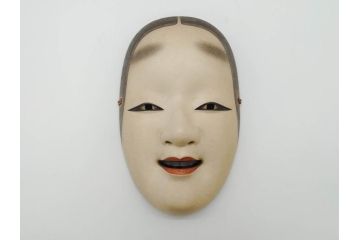 無形文化財　能面師　長澤氏春　木彫　彩色　職人による緻密な彫りが見事な小面(お面、木製、共箱付き)(R-073102)