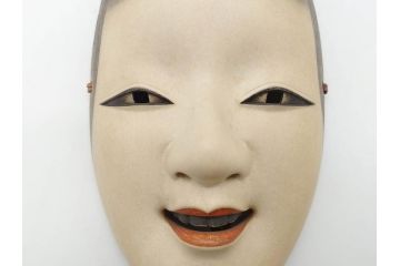 無形文化財　能面師　長澤氏春　木彫　彩色　職人による緻密な彫りが見事な小面(お面、木製、共箱付き)(R-073102)