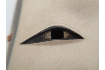 無形文化財　能面師　長澤氏春　木彫　彩色　職人による緻密な彫りが見事な小面(お面、木製、共箱付き)(R-073102)