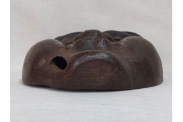 時代物　木製　般若　男面　それぞれ違った表情が魅力的なお面3個セット(神楽面、能面、古面、木彫)(R-073103)