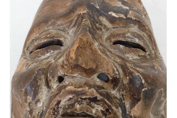 時代物　木製　般若　男面　それぞれ違った表情が魅力的なお面3個セット(神楽面、能面、古面、木彫)(R-073103)