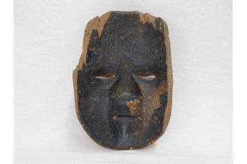 時代物　木製　般若　男面　それぞれ違った表情が魅力的なお面3個セット(神楽面、能面、古面、木彫)(R-073103)