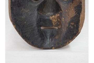 時代物　木製　般若　男面　それぞれ違った表情が魅力的なお面3個セット(神楽面、能面、古面、木彫)(R-073103)
