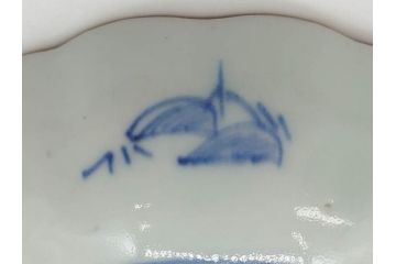 江戸後期〜幕末　伊万里　染付　山水図　約16cm　5.1寸　金の縁と爽やかな藍色が魅力のなます皿3枚セット(中皿、深皿、和皿、和食器、五寸一分)(R-073107)