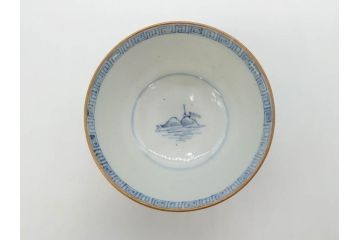 江戸期　伊万里　染付　山水図　約11cm　3.5寸　爽やかな色合いが素敵な蓋付き茶碗3客セット(和食器、三寸五分)(R-073111)