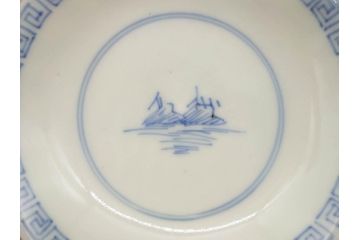 江戸期　伊万里　染付　山水図　約11cm　3.5寸　爽やかな色合いが素敵な蓋付き茶碗3客セット(和食器、三寸五分)(R-073111)