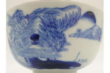 江戸期　伊万里　染付　山水図　約11cm　3.5寸　爽やかな色合いが素敵な蓋付き茶碗2客セット(和食器、三寸五分)(R-073114)