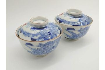 江戸期　伊万里　染付　山水図　約11cm　3.5寸　爽やかな色合いが素敵な蓋付き茶碗2客セット(和食器、三寸五分)(R-073115)