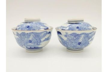 江戸期　伊万里　染付　山水図　約11cm　3.5寸　爽やかな色合いが素敵な蓋付き茶碗2客セット(和食器、三寸五分)(R-073115)