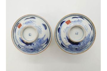 江戸期　伊万里　染付　山水図　約11cm　3.5寸　爽やかな色合いが素敵な蓋付き茶碗2客セット(和食器、三寸五分)(R-073115)