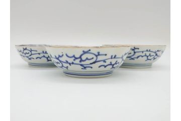 江戸期　伊万里　染付　金彩　山水図　約15cm　4.9寸　上質な和の雰囲気を醸し出すなます皿3枚セット(中皿、和皿、和食器、四寸九分)(R-073116)