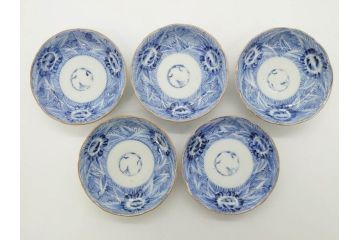 江戸期　伊万里　染付　線描　花唐草　松竹梅文　約10cm　3.3寸　一筆一筆丁寧な職人の絵付けが見事な小皿5枚セット(和皿、和食器、三寸三分)(R-073121)