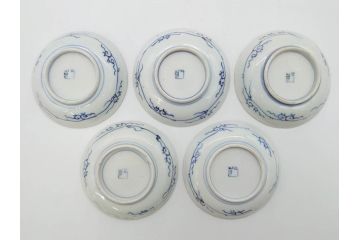 江戸期　伊万里　染付　線描　花唐草　松竹梅文　約10cm　3.3寸　一筆一筆丁寧な職人の絵付けが見事な小皿5枚セット(和皿、和食器、三寸三分)(R-073121)