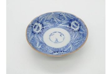 江戸期　伊万里　染付　線描　花唐草　松竹梅文　約10cm　3.2寸　一筆一筆丁寧な職人の絵付けが見事な小皿5枚セット(和皿、和食器、三寸二分)(R-073122)