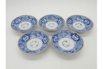 江戸期　伊万里　染付　線描　花唐草　松竹梅文　約10cm　3.2寸　一筆一筆丁寧な職人の絵付けが見事な小皿5枚セット(和皿、和食器、三寸二分)(R-073123)