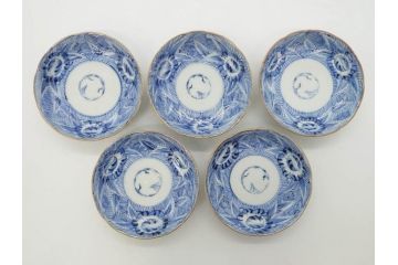 江戸期　伊万里　染付　線描　花唐草　松竹梅文　約10cm　3.2寸　一筆一筆丁寧な職人の絵付けが見事な小皿5枚セット(和皿、和食器、三寸二分)(R-073124)