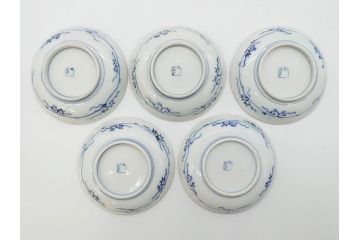 江戸期　伊万里　染付　線描　花唐草　松竹梅文　約10cm　3.2寸　一筆一筆丁寧な職人の絵付けが見事な小皿5枚セット(和皿、和食器、三寸二分)(R-073124)