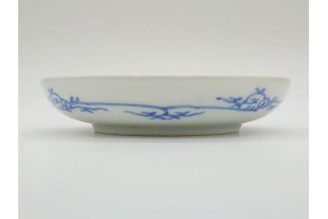 御下賜品　江戸期(安政)　天皇家御紋　菊花紋章　十六八重表菊　染付　丁寧につくられた絵付けが美しい帝皇御召皿(四海唱導、授興、小皿、和皿、和食器、共箱付き)(R-073126)