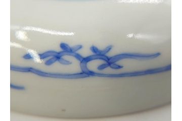 御下賜品　江戸期(安政)　天皇家御紋　菊花紋章　十六八重表菊　染付　丁寧につくられた絵付けが美しい帝皇御召皿(四海唱導、授興、小皿、和皿、和食器、共箱付き)(R-073126)