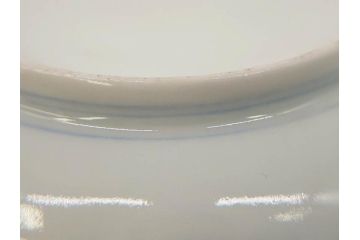 御下賜品　江戸期(安政)　天皇家御紋　菊花紋章　十六八重表菊　染付　丁寧につくられた絵付けが美しい帝皇御召皿(四海唱導、授興、小皿、和皿、和食器、共箱付き)(R-073126)